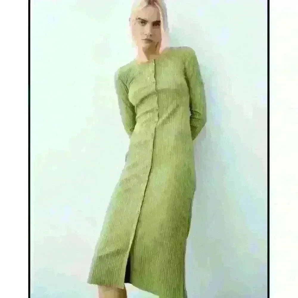 Zara Women’s Olive Green Ribbed Button-Front Midi Dress